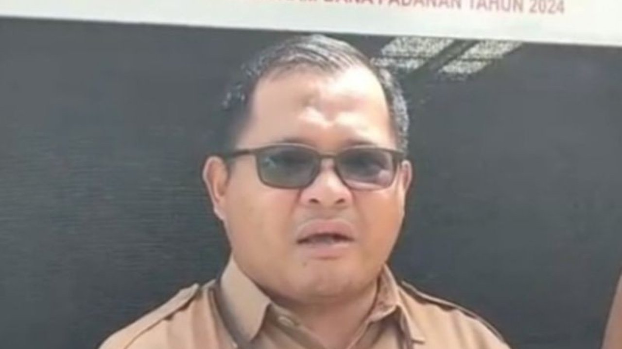 Pemerintah Kabupaten Bangka Tengah berhasil mengembangkan budidaya Kepiting Bakau di Desa Guntung melalui pembenihan mandiri, sebuah langkah strategis untuk meningkatkan nilai ekonomis dan mengurangi ketergantungan bibit dari luar daerah.