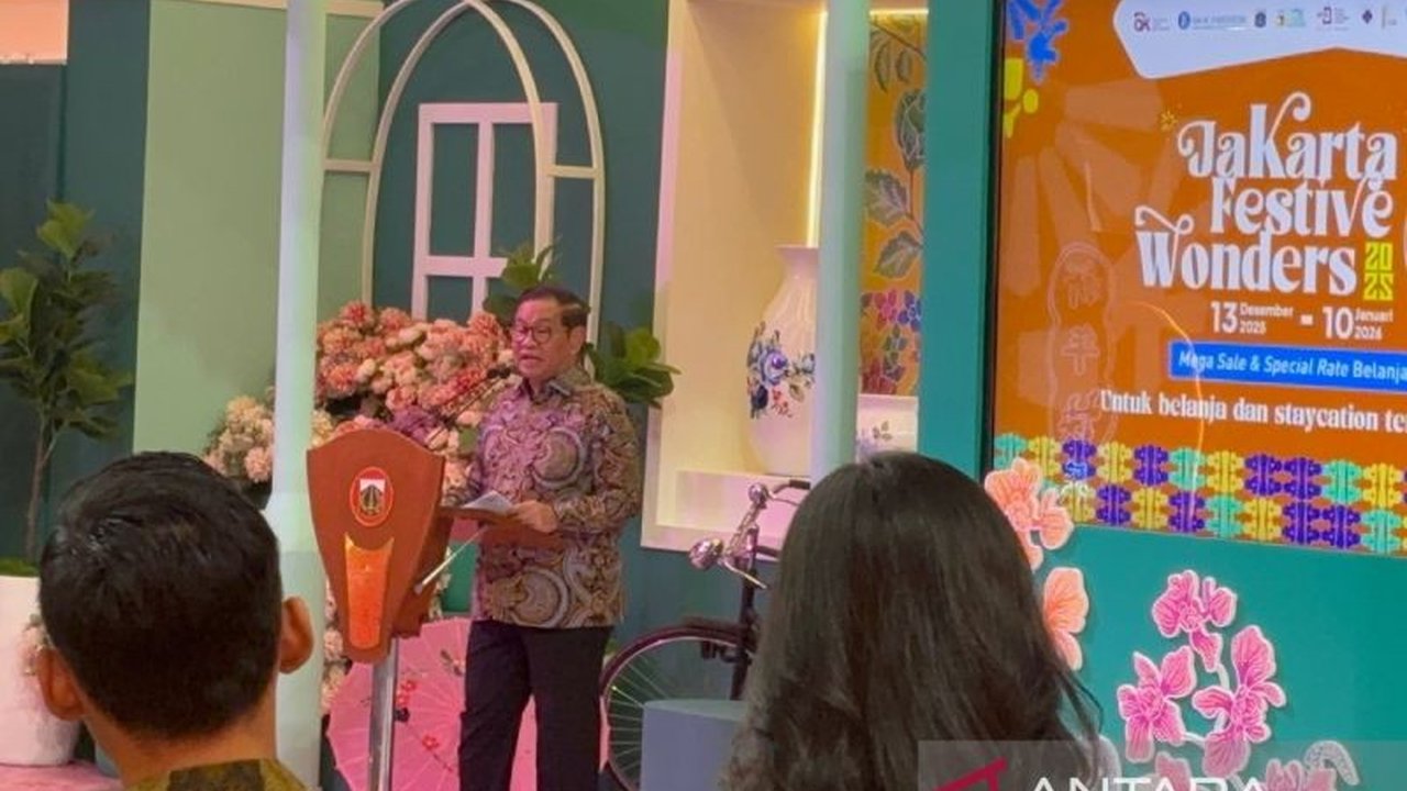Transaksi Jakarta Festive Wonders Tembus Rp15 Triliun lebih, sukses mendongkrak pendapatan daerah DKI Jakarta. Simak bagaimana festival ini menarik minat masyarakat dan rencana ke depan untuk keberlanjutan acara.