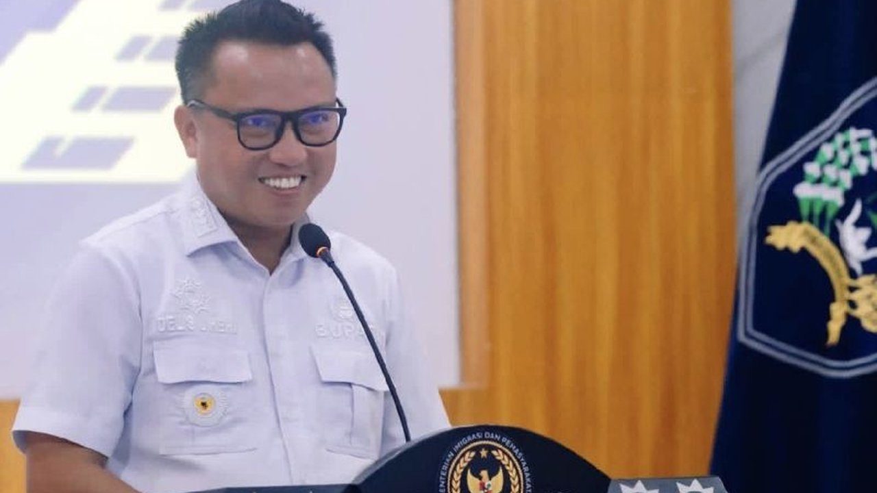 Bupati Morowali Utara, Delis J Hehi, mendesak jajarannya untuk mengoptimalkan potensi daerah demi peningkatan Pendapatan Asli Daerah (PAD), menyusul capaian rendah di tahun 2025.