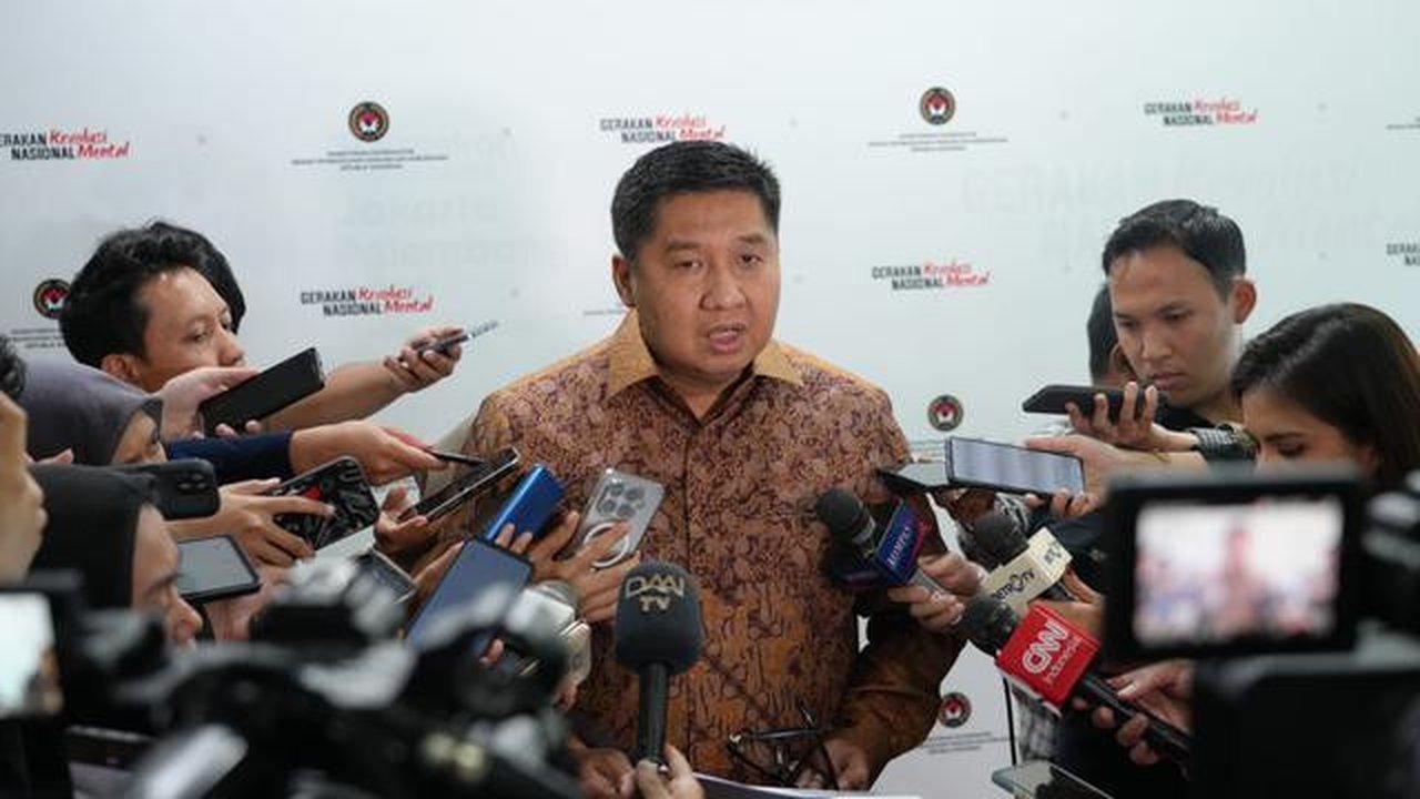 Menteri Perumahan dan Kawasan Permukiman (PKP) Maruarar Sirait menghadiri Rapat Koordinasi Tingkat Menteri terkait Tindak Lanjut Arahan Presiden RI dalam percepatan penanganan bencana. (Dok K