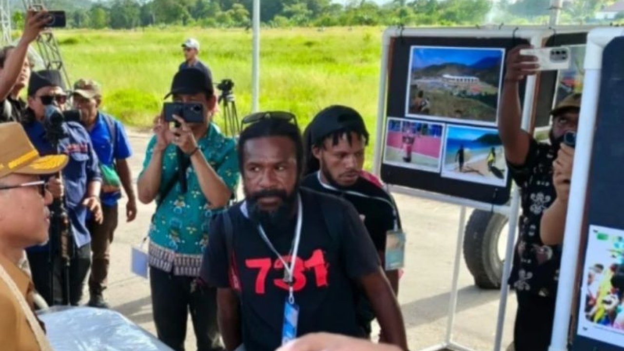 Pemerintah Provinsi Papua Tengah secara tegas menyatakan komitmennya mendukung kebebasan pers yang bertanggung jawab, sekaligus mendorong ekosistem media yang sehat dan berkelanjutan di wilayahnya.