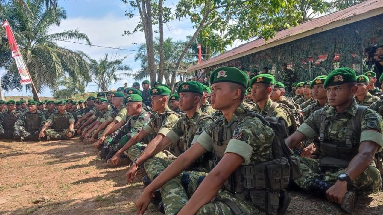 Menteri Pertahanan RI Sjafrie Sjamsoeddin menyerukan agar Prajurit TNI Kuasai Bahasa Asing, khususnya bahasa Inggris, sebagai bekal utama menghadapi penugasan internasional dan memperluas wawasan militer.