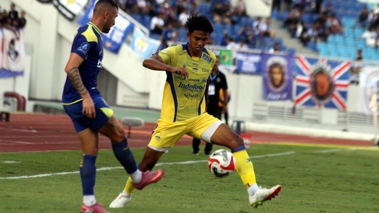 Bek sayap Kakang Rudianto berharap Tren Positif Persib Bandung terus berlanjut setelah sukses menjadi juara paruh musim BRI Super League 2025/2026 dan membidik gelar ketiga beruntun.