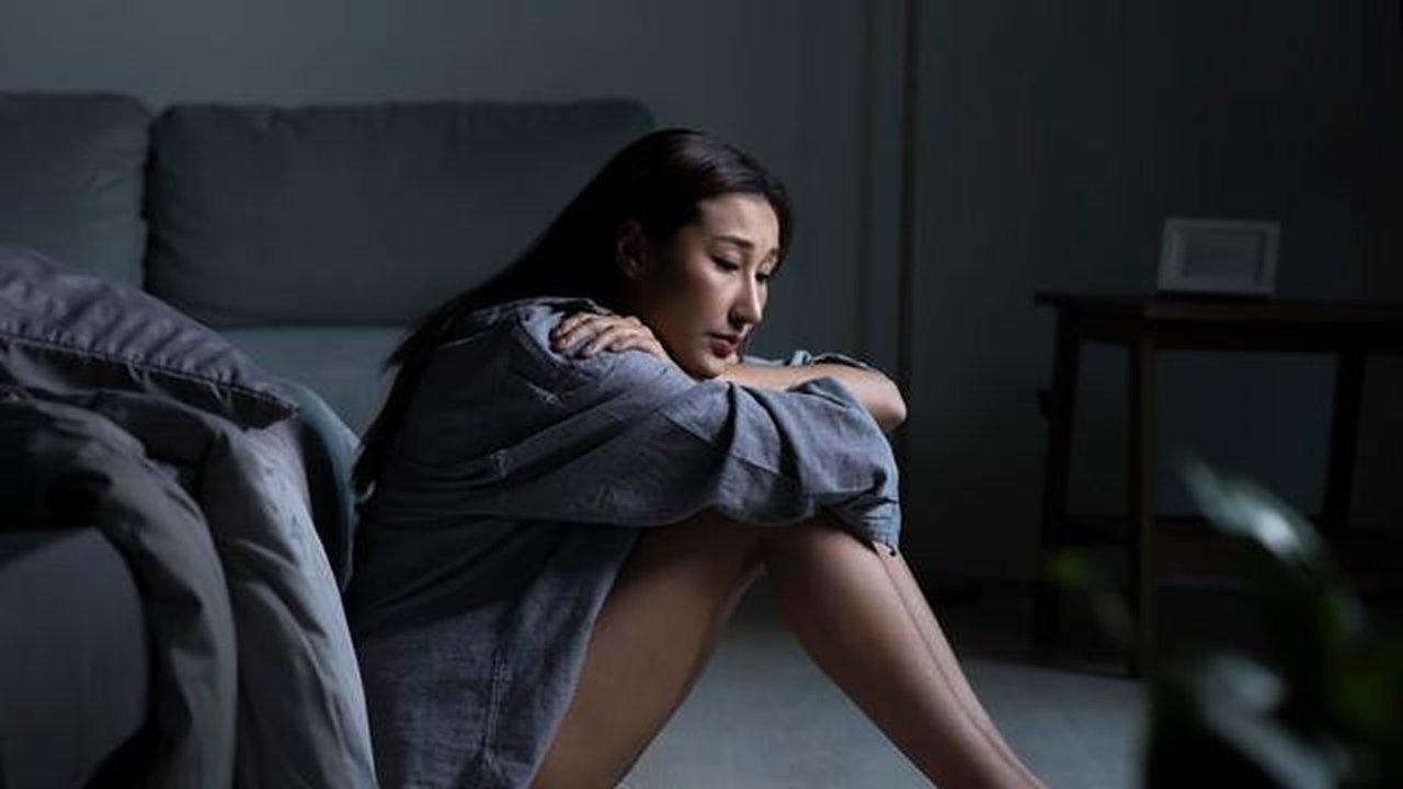 Sepi dan sunyi mungkin jadi suatu hal yang menyenangkan untuk kamu sebagai introvert. Namun, jika terus menerus seperti itu, bahkan sampai tidak bicara seharian akan meningkatkan perasaan sep