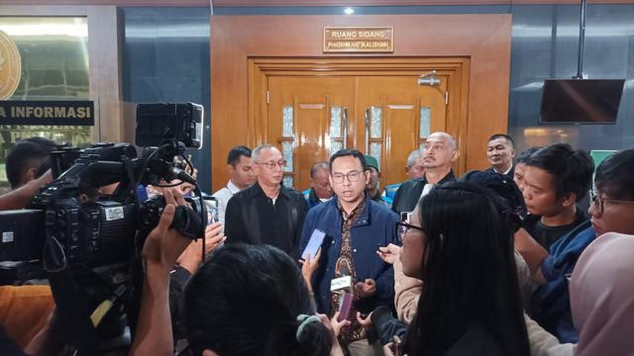 Mantan Direktur Komersial PT Perusahaan Gas Negara (Persero) Tbk (PGN) Danny Praditya saat mengikuti persidangan. (Istimewa)