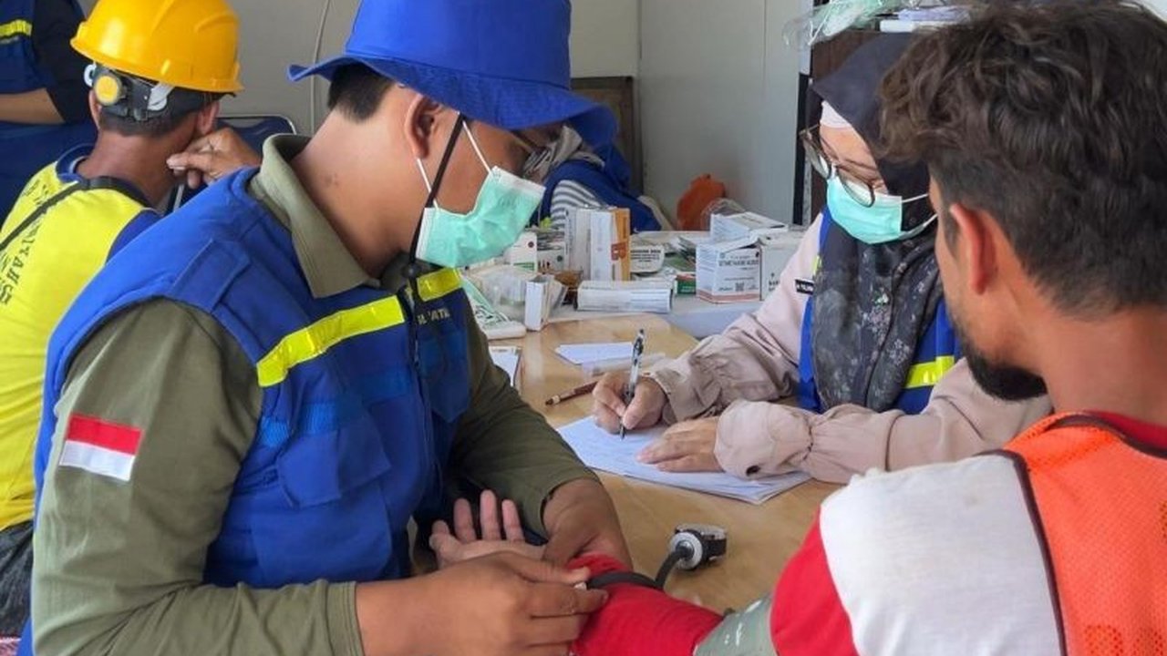 Relawan Kemenkes terus memperluas layanan kesehatan gratis di hunian sementara Sumatera, memastikan masyarakat terdampak bencana tetap sehat dan memfasilitasi pemulihan pascabencana secara optimal.