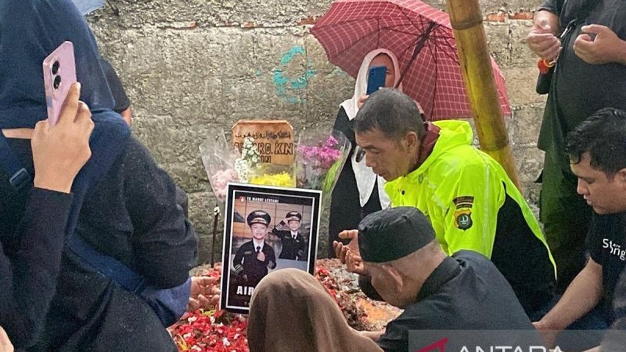 Polres Metro Jakarta Selatan menunjukkan komitmen kuat dalam memberikan Dukungan Polres Jaksel Keluarga Alvaro Kiano, memastikan pendampingan trauma dan bantuan sosial berlanjut pasca tragedi yang menimpa anak berusia enam tahun tersebut.