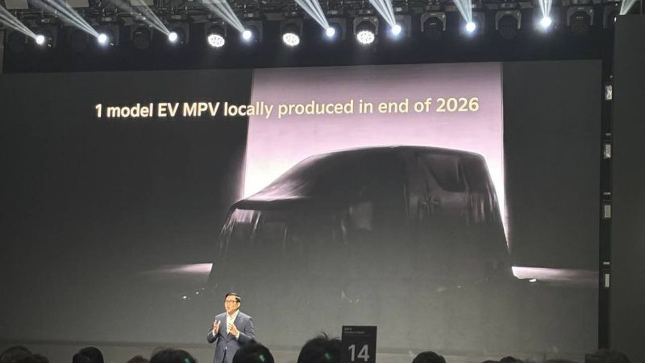 Jenama otomotif Korea Selatan, Kia, berencana meluncurkan MPV listrik yang diproduksi di Indonesia pada akhir 2026, memperkuat komitmen terhadap industri EV nasional.
