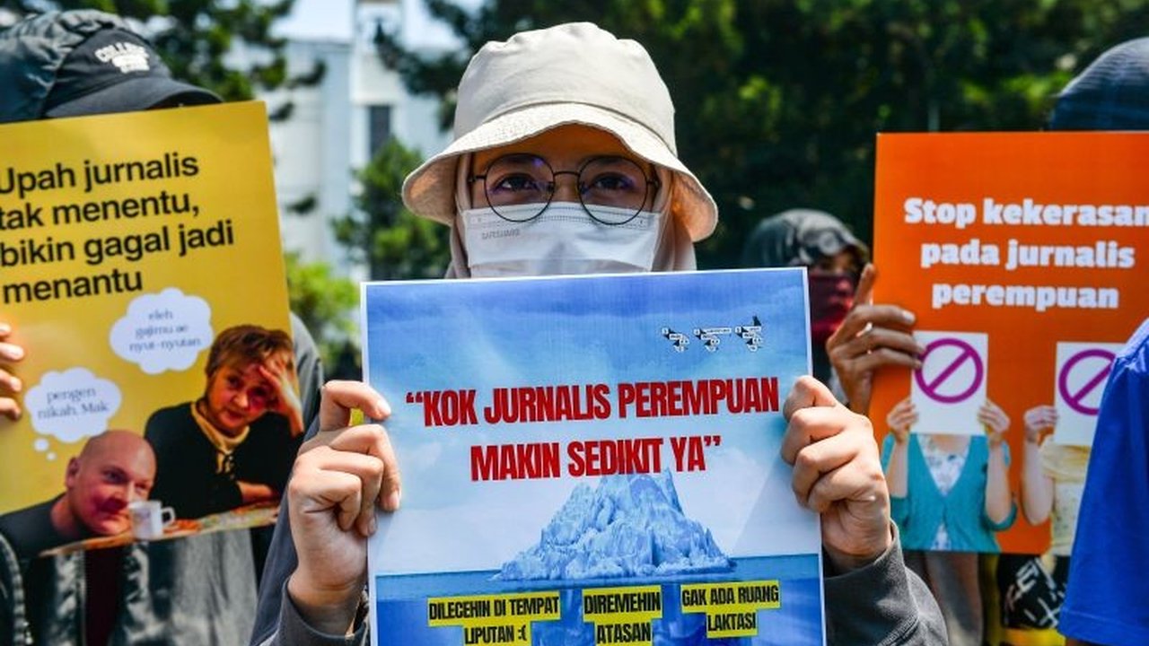 Presiden KSPI Said Iqbal mendesak DPR RI mempercepat pembahasan UU Ketenagakerjaan Baru sesuai amanat Mahkamah Konstitusi, sementara Menaker Yassierli menyatakan proses masih dalam tahap uji publik untuk menjaring aspirasi.