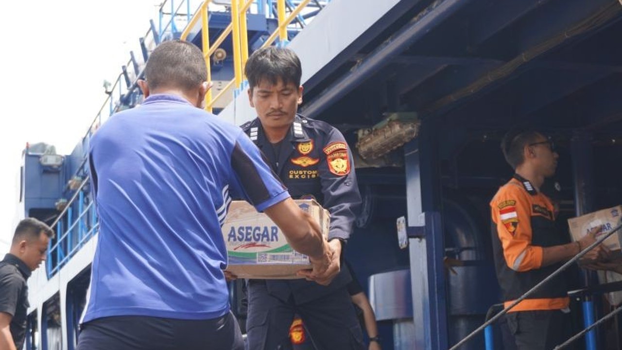 Kantor Wilayah Bea Cukai Sulawesi Bagian Utara (Sulbagtara) memobilisasi bantuan darurat bagi korban bencana banjir bandang di Pulau Siau, Kabupaten Kepulauan Sitaro, sebagai bentuk kepedulian dan tanggung jawab sosial.