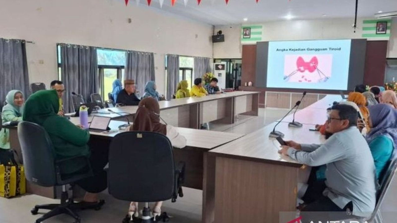 Pemerintah Provinsi Gorontalo, melalui Dinkes P2KB, gencar memperkuat edukasi gangguan tiroid guna meningkatkan pemahaman masyarakat dan tenaga kesehatan akan pentingnya deteksi dini.