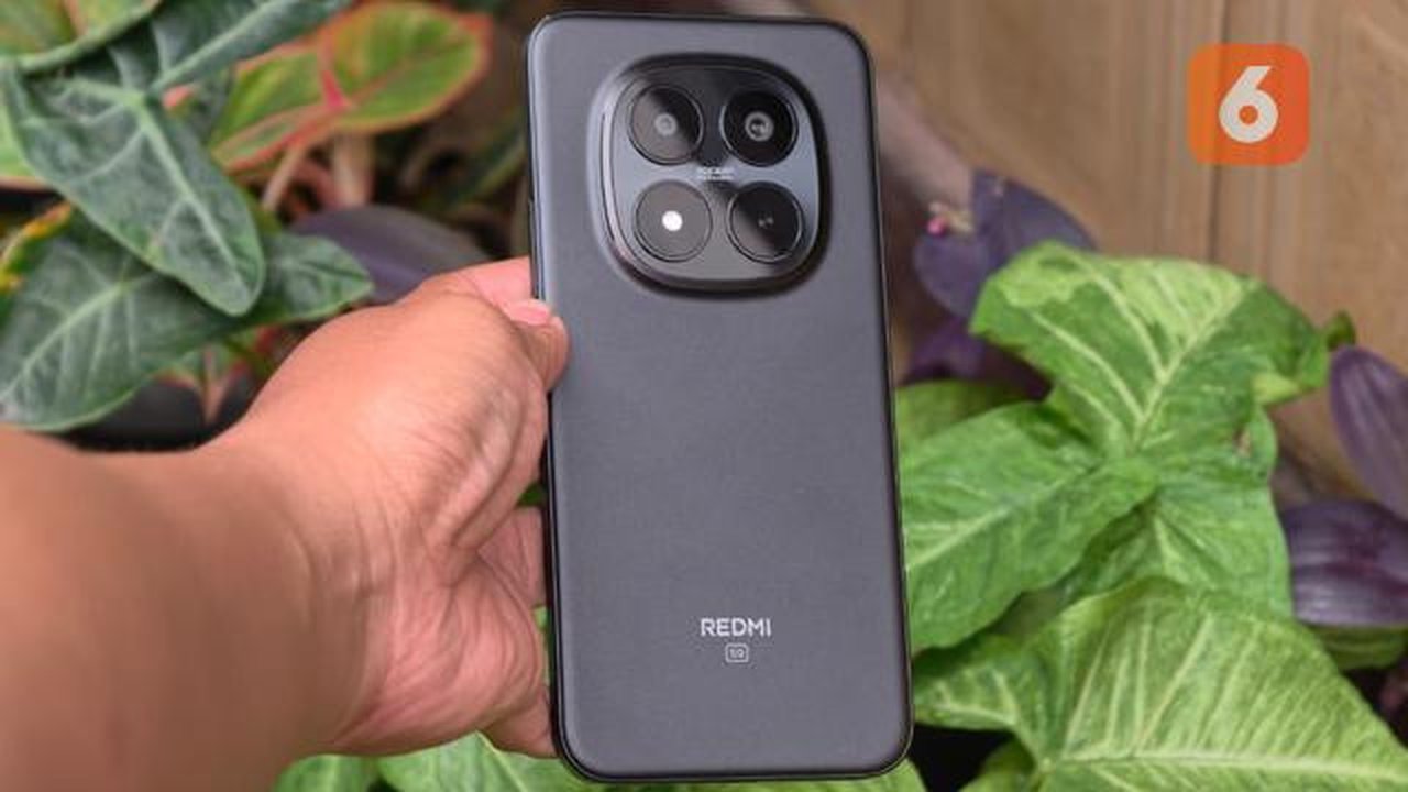 Potret sisi belakang bodi Redmi Note 15 Pro+ (Liputan6.com/Arief Ferdian Maulana)