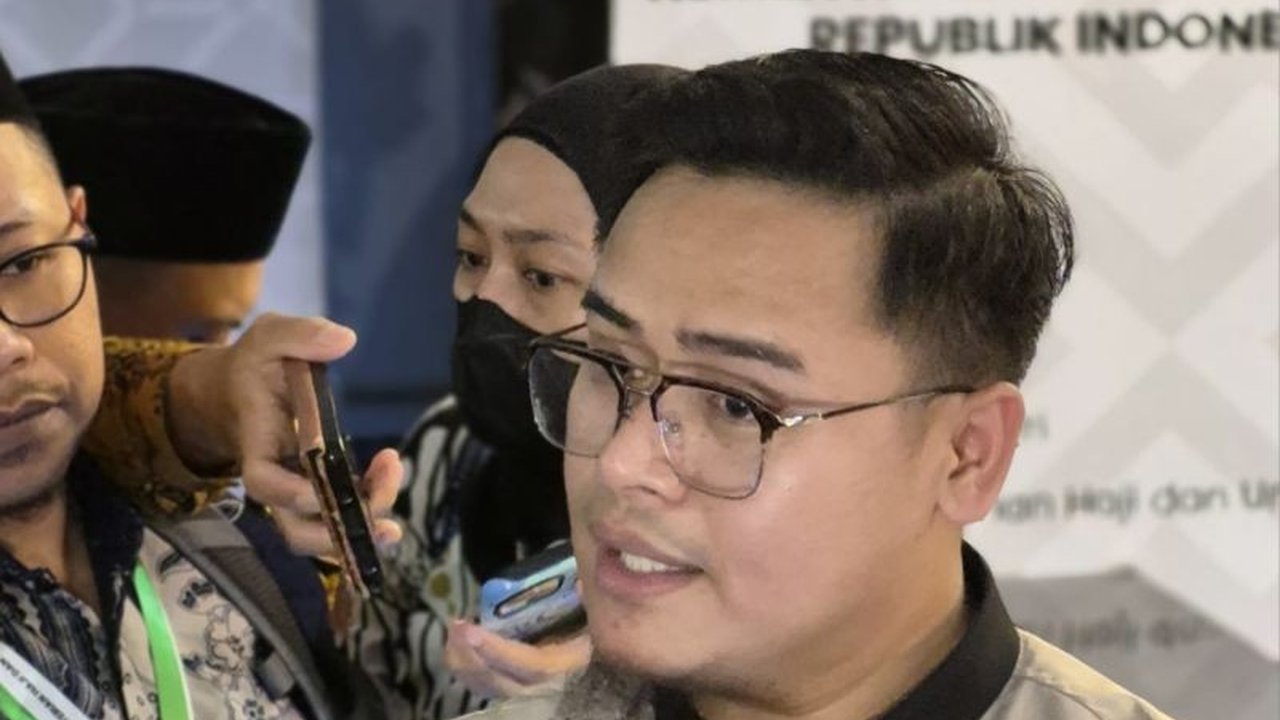 Juru Bicara Kemenhaj mengimbau Petugas Haji untuk bijak bermedia sosial saat bertugas di Tanah Suci, penting untuk mencegah kegaduhan dan salah paham di Indonesia.