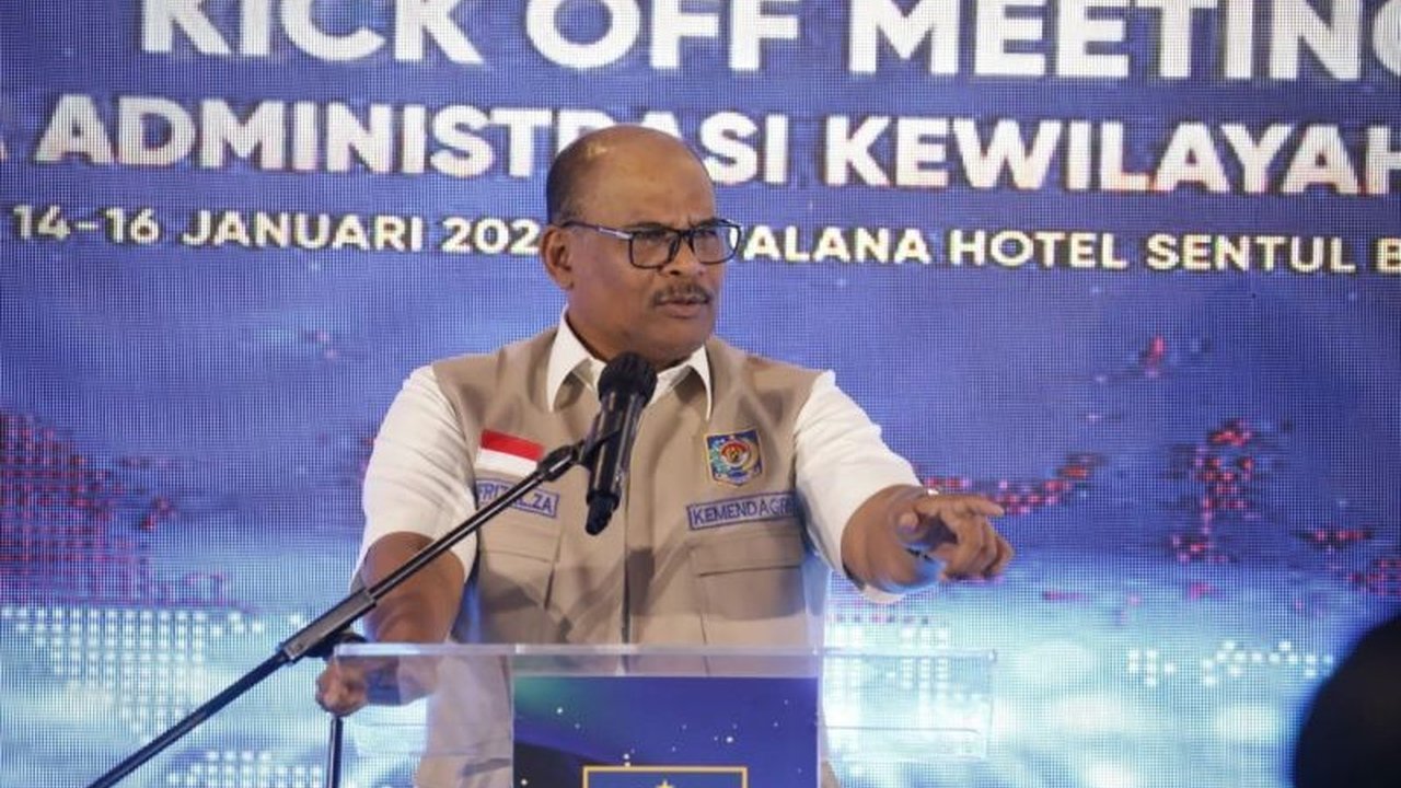 Kemendagri melalui Ditjen Bina Adwil menegaskan komitmennya mendorong program responsif bencana. Ini dilakukan dengan strategi kebaruan dan adaptasi untuk mewujudkan kewilayahan tangguh.