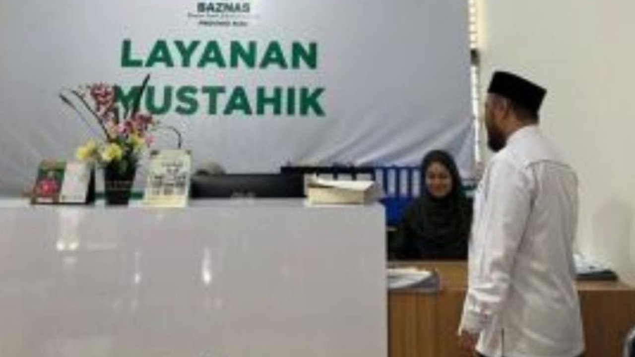 Badan Amil Zakat Nasional (Baznas) Riau berhasil mengumpulkan zakat sebesar Rp52,5 miliar dari Aparatur Sipil Negara (ASN) Pemprov Riau pada tahun 2025, sekaligus membuka potensi pengumpulan dana dari masyarakat umum dan dunia usaha.