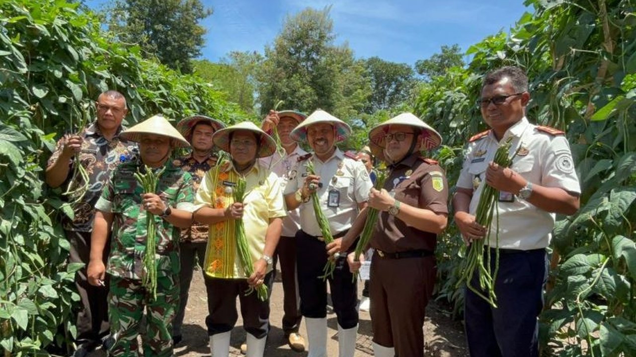 Kanwil Ditjenpas NTT sukses menggelar Panen Raya komoditas pangan di Rutan Kefamenanu, TTU, memperkuat ketahanan pangan nasional dan kemandirian warga binaan.