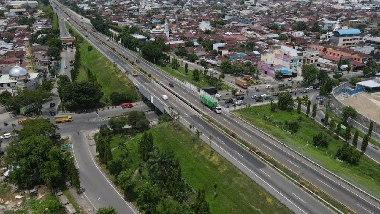 Jasamarga mencatat peningkatan VLL Tol Sumut yang signifikan di ruas Belmera dan MKTT selama libur Isra Miraj, mencapai puluhan ribu kendaraan. Simak detail dan antisipasi yang dilakukan!