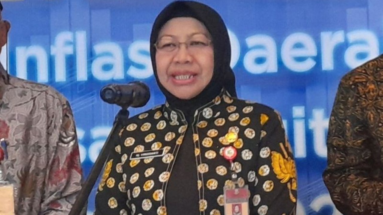 Realisasi Investasi Banten 2025 berhasil melampaui target pemerintah pusat, mencapai Rp130,2 triliun. Capaian fantastis ini mengantarkan Banten naik ke peringkat empat nasional, menunjukkan iklim investasi yang sangat menjanjikan.