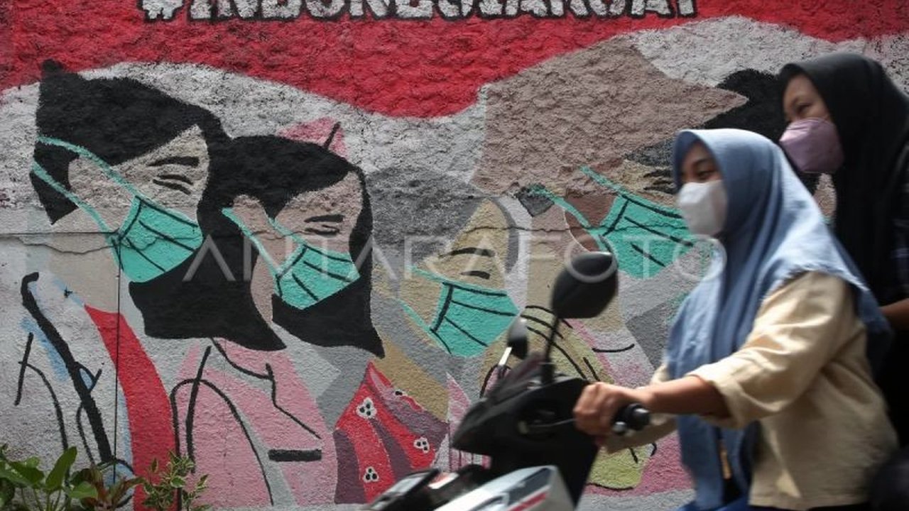 Plh Kepala Dinas Kesehatan Kota Tangerang, Amir Ali, menekankan pentingnya penggunaan masker untuk memutus penularan batuk dan pilek yang meningkat di musim ini, sekaligus menjaga kesehatan masyarakat.