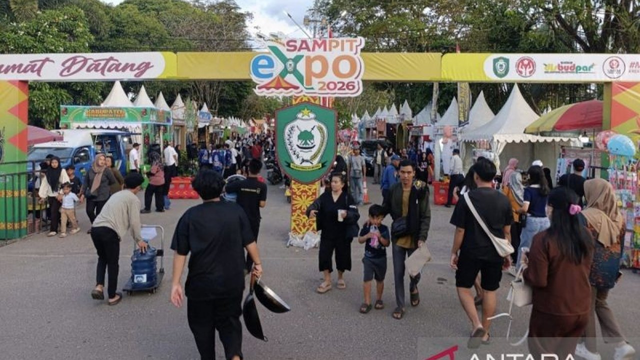 Sampit Expo 2026 mencatat pencapaian gemilang dengan perputaran uang mencapai Rp8 miliar, melebihi target awal dan menarik puluhan ribu pengunjung, menegaskan perannya dalam menggerakkan ekonomi daerah.