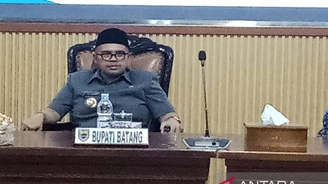 Pemkab Batang mencatat lonjakan signifikan Kasus TBC Batang, mencapai 1.570 orang pada 2025. Bupati instruksikan pembentukan satgas khusus dan fokus pencegahan penyakit menular.