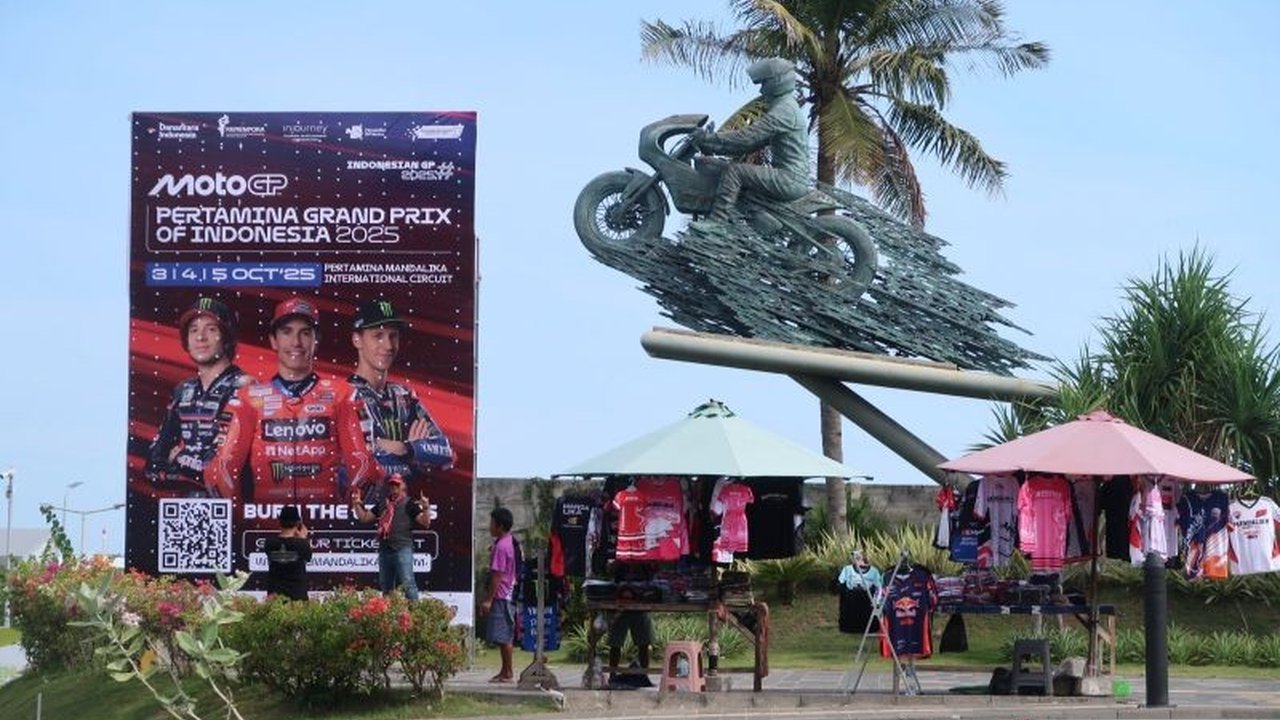 Pemerintah NTB menjamin iklim investasi kondusif di Kawasan Ekonomi Khusus (KEK) Mandalika, siap mengawal dan menyelesaikan kendala demi pertumbuhan ekonomi berkelanjutan.