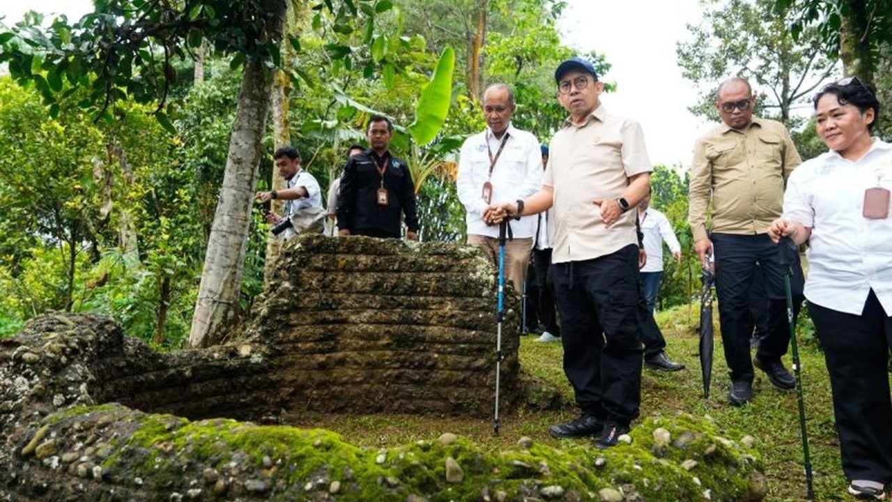 Menteri Kebudayaan Fadli Zon menegaskan komitmen pemerintah untuk Revitalisasi Museum Situs Pasir Angin di Bogor, menjadikannya pusat pembelajaran sejarah yang relevan bagi generasi muda.