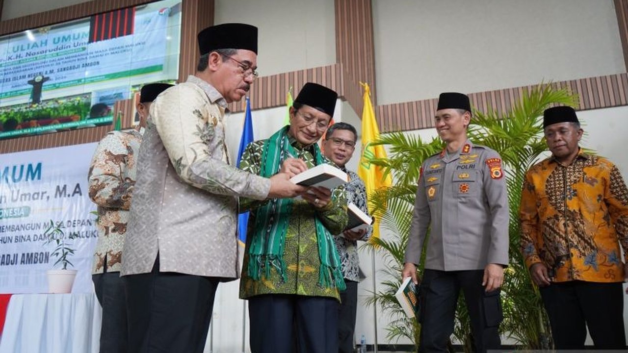 Gubernur Maluku menegaskan nilai kearifan lokal Pela Gandong sebagai modal sosial yang sangat kuat untuk memperkokoh toleransi dan kerukunan antarumat beragama di Maluku, menjaga harmoni di tengah keberagaman.