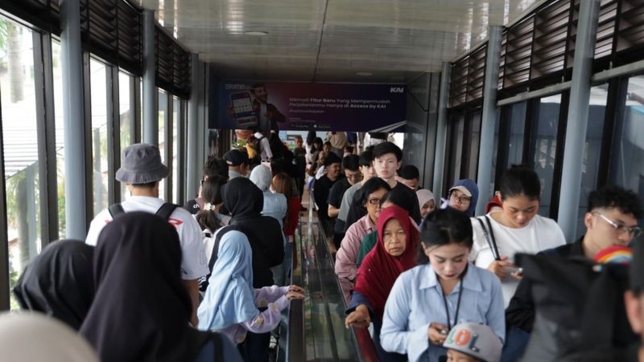 KAI Bandung mencatat okupansi fantastis 72,4 persen selama libur Isra Mikraj 1447 H, menegaskan Jawa Barat sebagai destinasi favorit. Simak detail pergerakan penumpang dan promo menariknya!