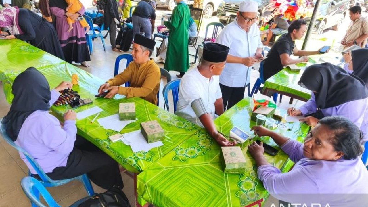 Dinas Kesehatan Papua Barat masifkan program Cek Kesehatan Gratis (CKG) di berbagai ruang publik dan kegiatan sosial, berupaya meningkatkan partisipasi masyarakat yang masih rendah.