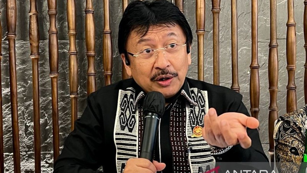 Pesawat ATR 42-500 milik Indonesia Air Transport dilaporkan hilang kontak di Kabupaten Maros, Sulawesi Selatan, memicu pencarian intensif oleh Kemenhub dan tim gabungan.