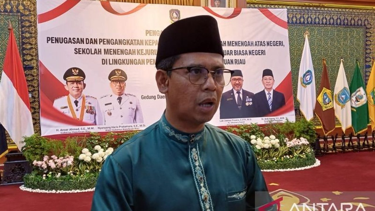 Pemerintah Kabupaten Karimun mengalokasikan Rp1 miliar dari APBD 2026 untuk program Beasiswa Pendidikan Karimun, meringankan beban biaya kuliah serta meningkatkan kualitas SDM lokal.