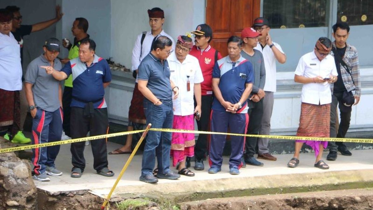 Pemerintah Kabupaten Buleleng bergerak cepat memastikan perbaikan SMP terdampak banjir di Busungbiu, Bali, demi keselamatan siswa dan kelancaran kegiatan belajar mengajar.