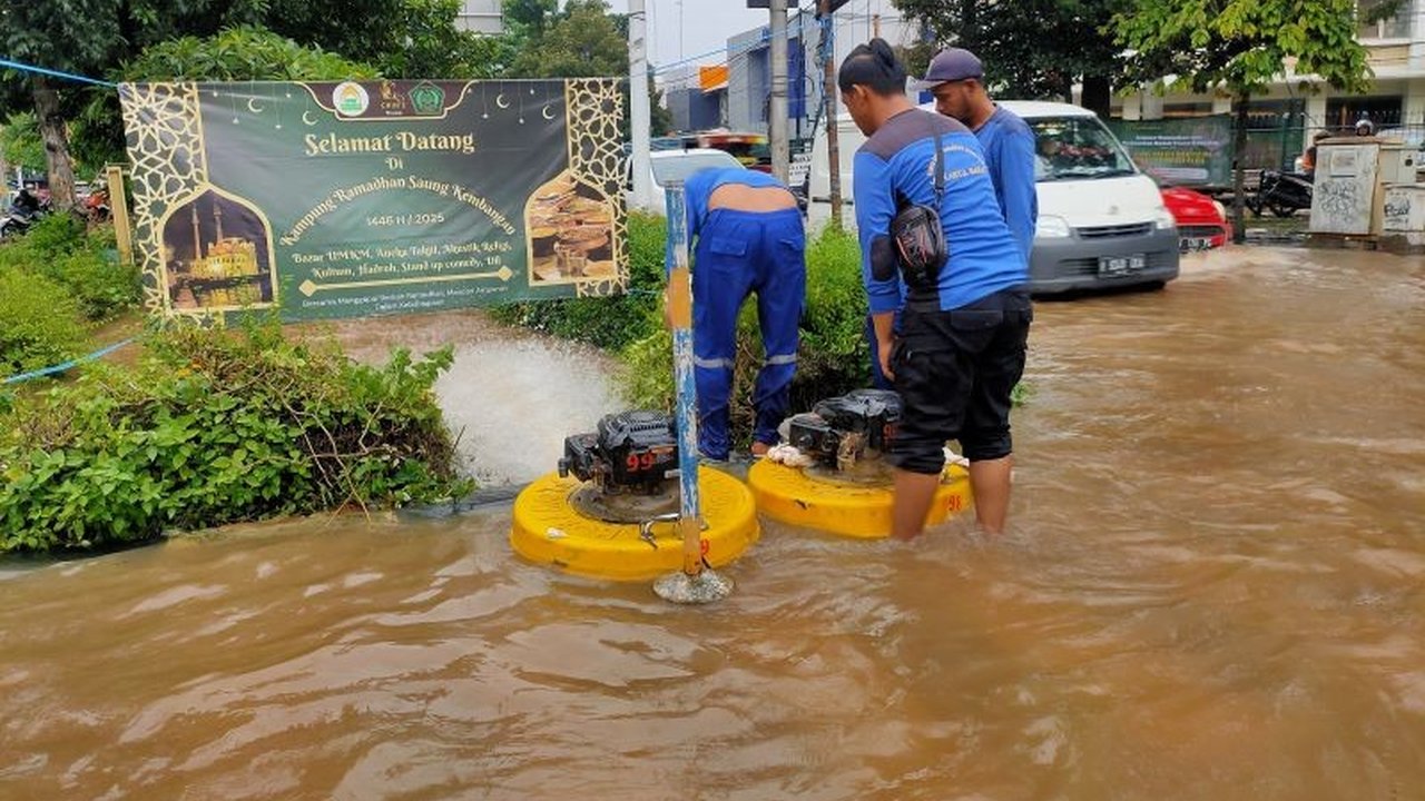 Anggota Komisi A PRD DKI Jakarta mendesak Pemprov DKI Jakarta untuk memperkuat strategi Antisipasi Banjir DKI dengan pendekatan berbasis kecamatan dan kelurahan, mengingat titik banjir yang makin sulit diprediksi.
