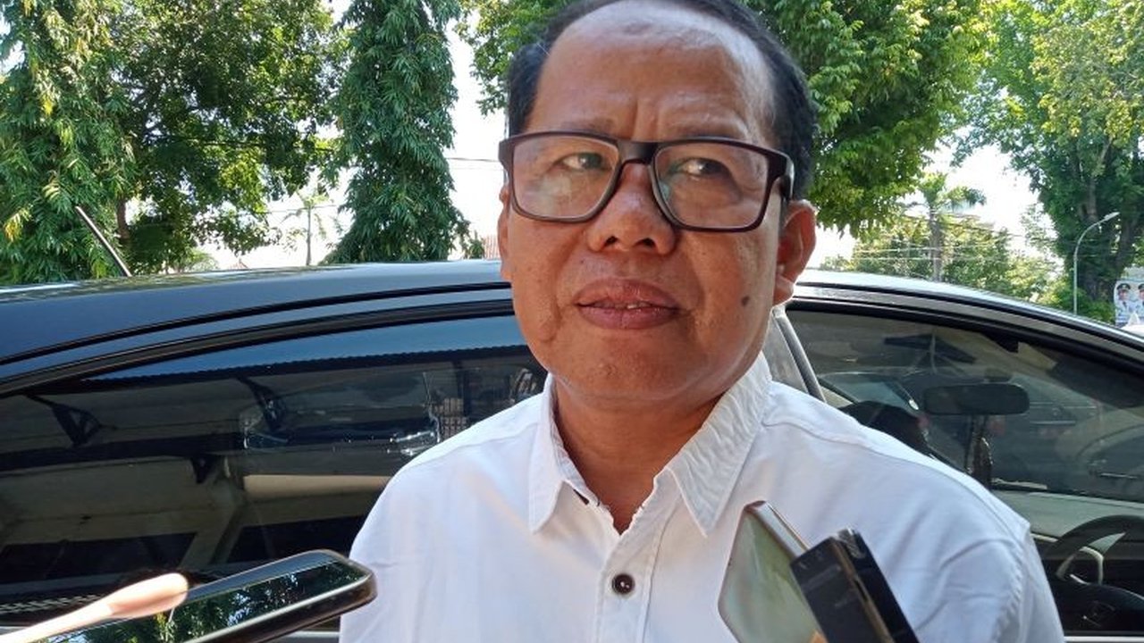 Dinas Pendidikan Kota Mataram menegaskan Gaji Guru PPPK Paruh Waktu tidak akan lagi bersumber dari dana BOS, melainkan APBD, memberikan kepastian status ASN bagi para pengajar dan menjamin kesejahteraan mereka.