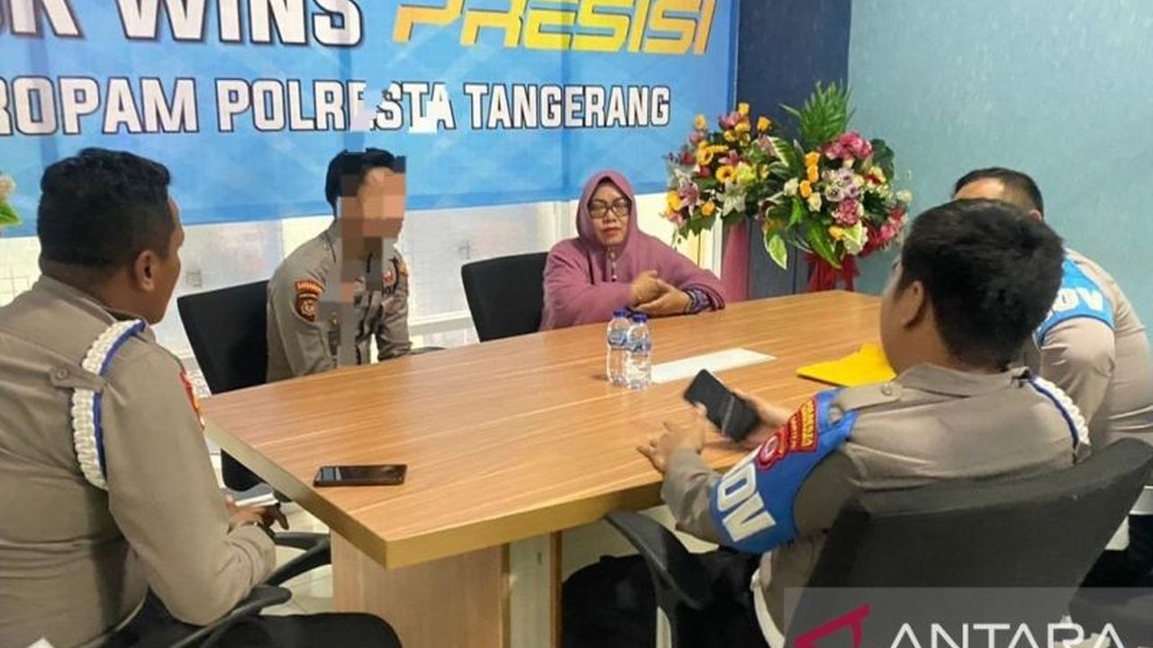 Seorang oknum polisi Polresta Tangerang diperiksa Propam atas Dugaan Penganiayaan Oknum Polisi Polresta Tangerang terhadap pacarnya. Kasus ini dipastikan tidak akan dihentikan dan akan ditindak tegas sesuai hukum yang berlaku.