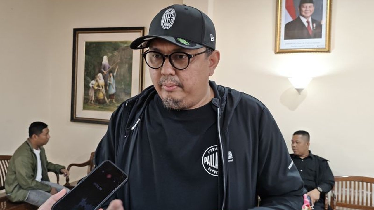 Semen Padang FC membuat gebrakan dengan mendatangkan eks bintang Athletic Bilbao, Guillermo Fernandez Hierro. Langkah ini diharapkan mampu memperkuat tim dan mengangkat Kabau Sirah dari zona degradasi BRI Super League.