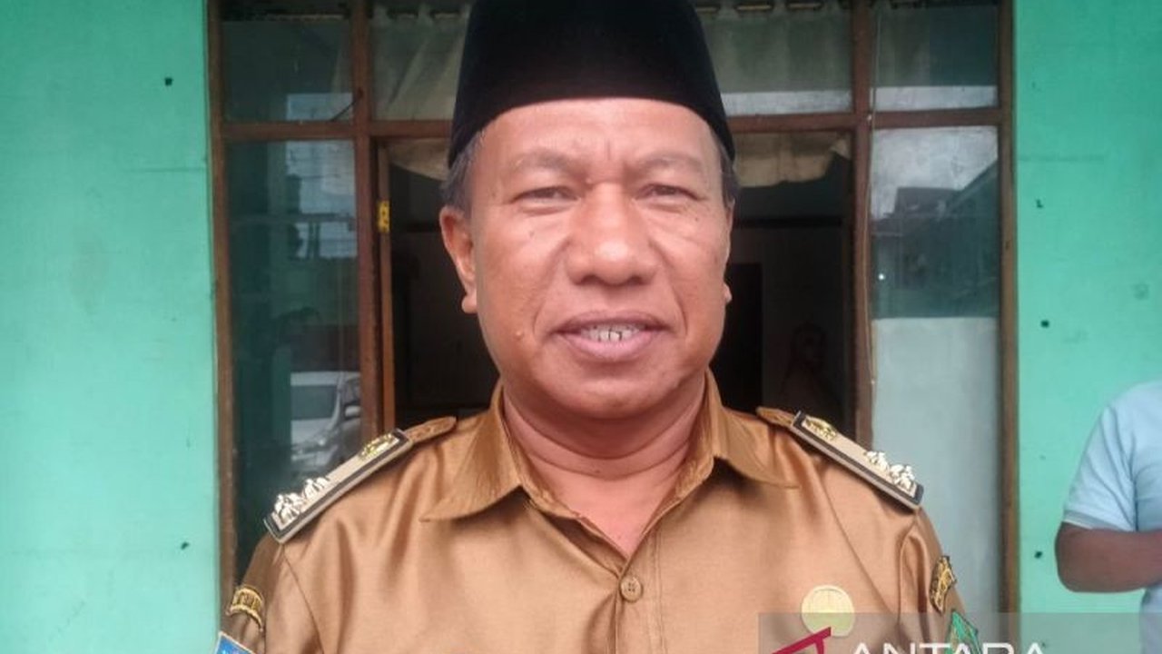 Dinas Pendidikan dan Kebudayaan Rejang Lebong mengusulkan bantuan Rehabilitasi Sekolah Rejang Lebong untuk 142 SD ke pemerintah pusat, bertujuan meningkatkan fasilitas belajar dan sanitasi. Simak detail penting terkait program ini.
