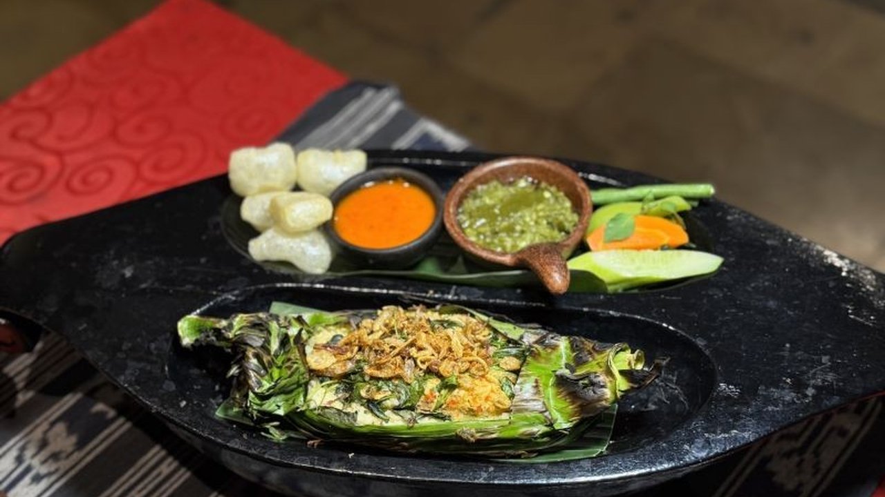 Di balik sensasi membakar, makanan pedas menyimpan beragam manfaat kesehatan yang mengejutkan. Ketahui lebih lanjut tentang manfaat makanan pedas dan bagaimana mengonsumsinya dengan bijak untuk kesehatan optimal.