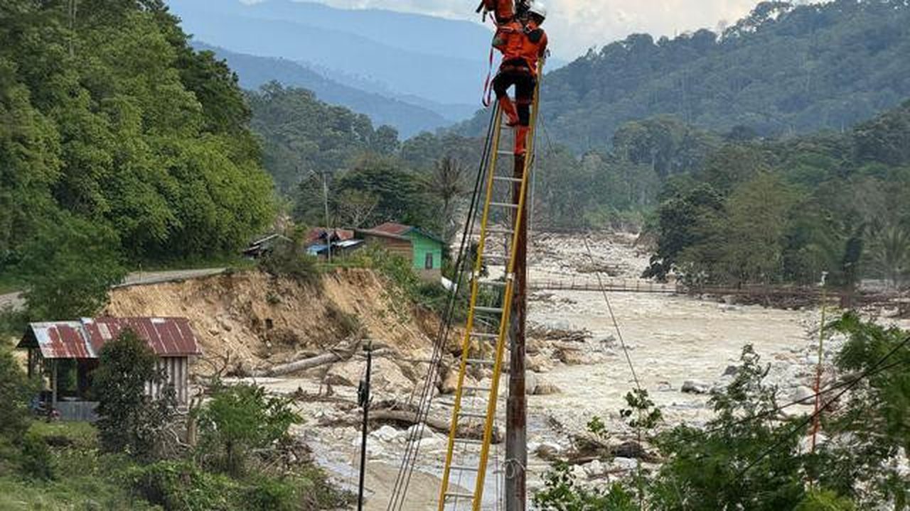 PT PLN (Persero) berhasil memulihkan aliran listrik ke 6.432 desa di Aceh pascabencana. (Dok PLN)
