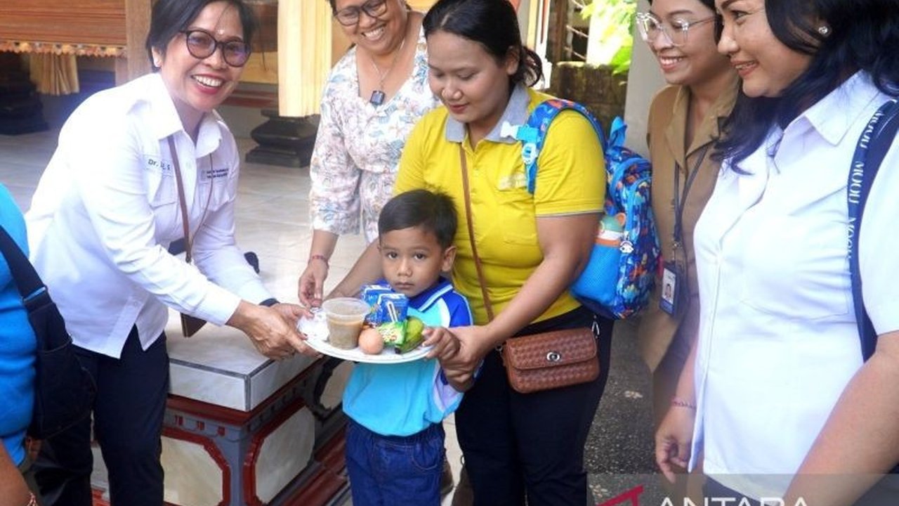 Kemendukbangga/BKKBN memastikan program Makan Bergizi Gratis (MBG) 3B untuk ibu hamil, ibu menyusui, dan balita di Denpasar berjalan sesuai standar operasional, mendukung upaya pencegahan stunting.