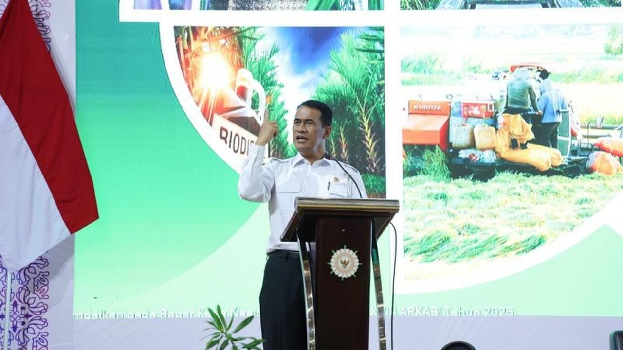 Menteri Pertanian Andi Amran Sulaiman mengapresiasi peran krusial kepala daerah dalam mempercepat capaian swasembada pangan beras, melebihi target awal. Simak bagaimana sinergi pusat-daerah ini terwujud.