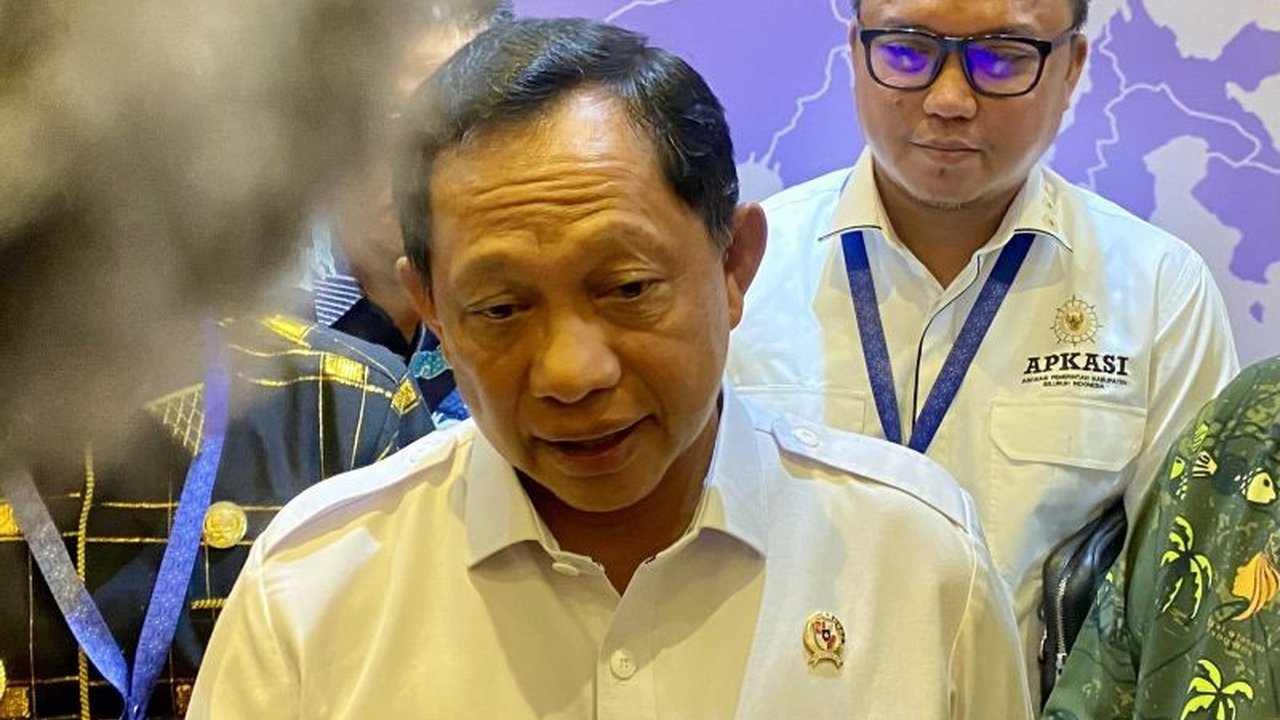 Dua kepala daerah terjerat OTT KPK, Menteri Dalam Negeri Tito Karnavian menyoroti pentingnya integritas serta perbaikan sistem pencegahan korupsi di pemerintahan.