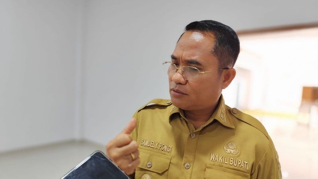Wakil Bupati Sigi Samuel Yansen Pongi menegaskan Pemkab Sigi akan memberhentikan sementara Kades Sigimpu jika terbukti menyalahgunakan dana desa, menyusul laporan masyarakat.