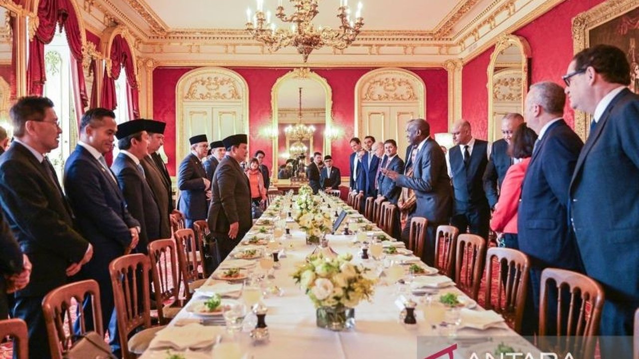 Presiden Prabowo Subianto melakukan kunjungan kerja penting ke Inggris, bertemu Wakil PM David Lammy, dan membahas penguatan kerja sama bilateral perdagangan dalam jamuan santap siang di Lancaster House, London.