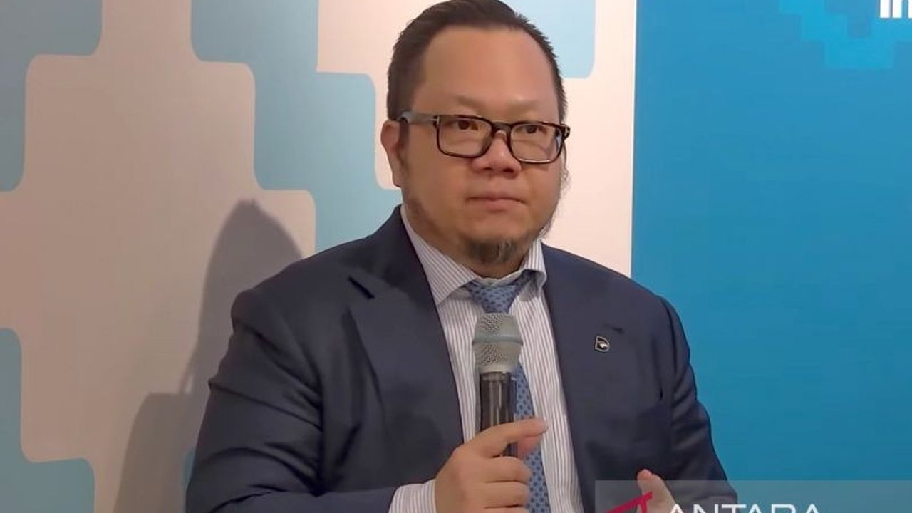 Badan Pengelola Investasi (BPI) Danantara Indonesia mempromosikan tiga proyek unggulan investasi di World Economic Forum (WEF) 2026, termasuk inisiatif waste-to-energy dan pembangunan Kampung Haji, untuk menarik investasi global.