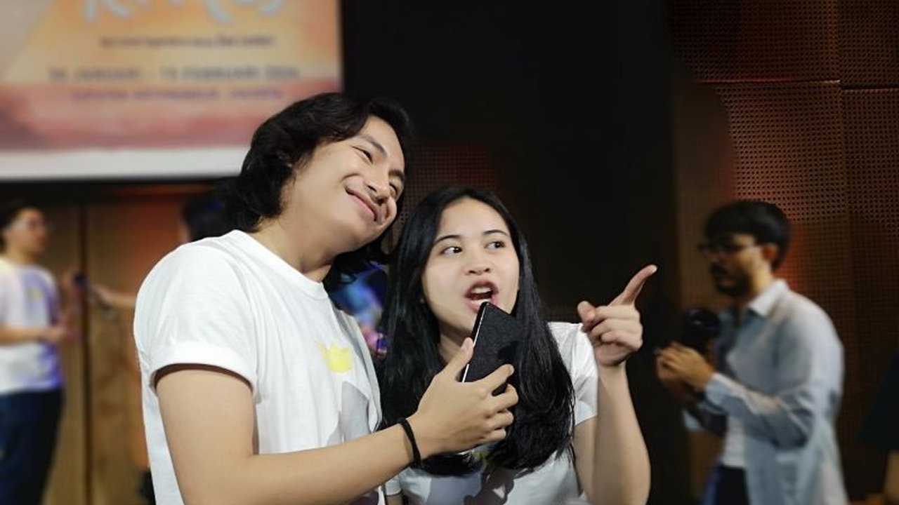 Para pemeran Musikal Perahu Kertas, termasuk Dewara Zaqqi dan Alya Syahrani, mengungkapkan tekad kuat untuk menjalankan ibadah puasa penuh di bulan Ramadan, berharap segala harapan dan doa dapat terkabul.