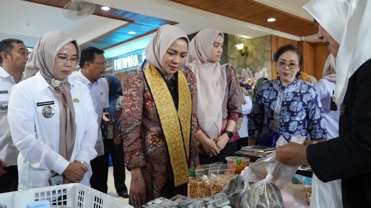 Ketua TP PKK Lampung mengajak Asosiasi Pengusaha Jasaboga Indonesia (APJI) untuk mengawasi mutu program Makan Bergizi Gratis (MBG) demi memastikan gizi dan higienitas anak-anak penerus bangsa.