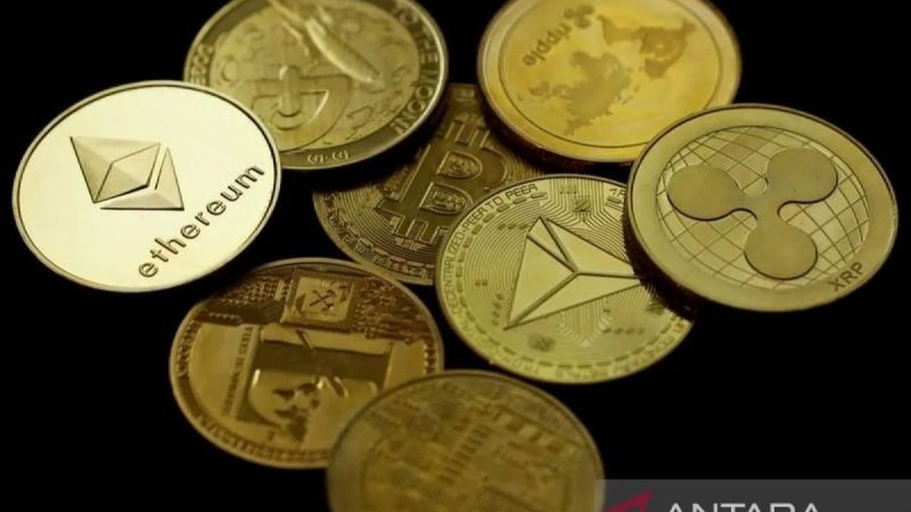 Lonjakan Harga Bitcoin mencapai rekor tertinggi baru, menembus $125.000, didorong oleh aliran dana besar ke ETF spot AS di tengah ketidakpastian politik. Akankah reli ini bertahan?