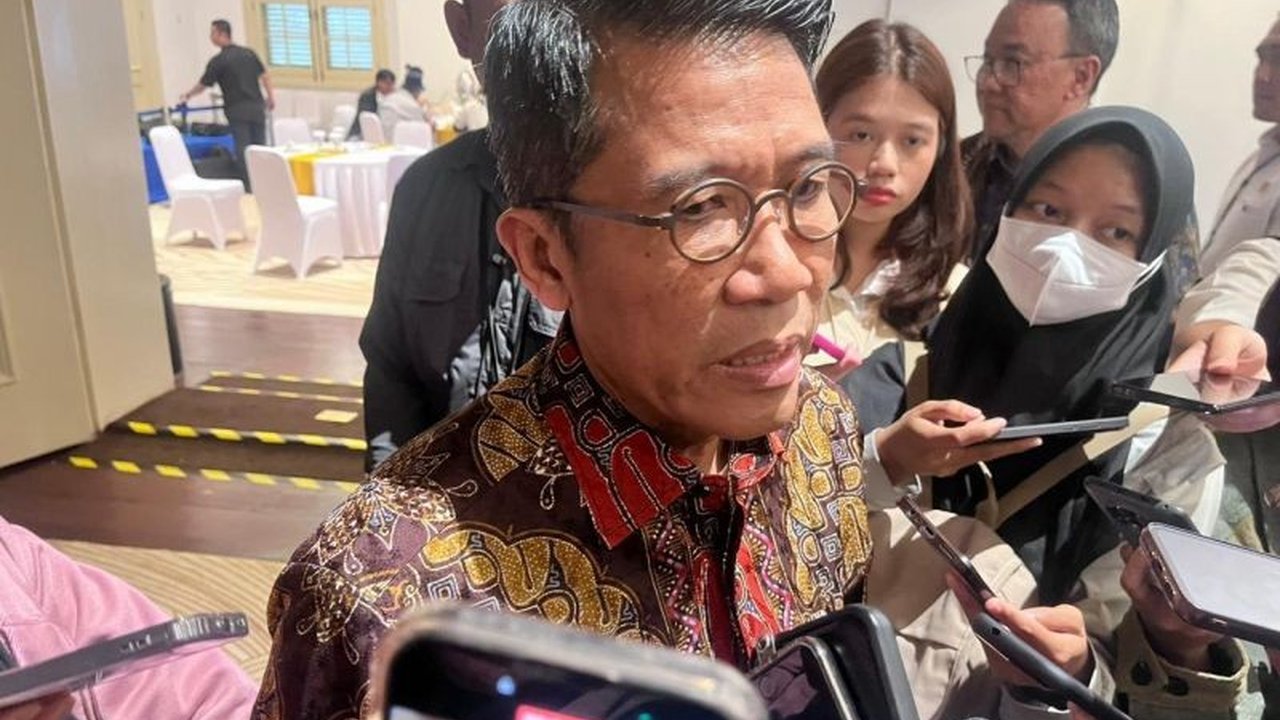 Komisi XI DPR RI menaruh harapan besar agar Bank Indonesia (BI) terus menjaga stabilitas rupiah pada level moderat, mengingat fundamental ekonomi Indonesia yang kuat di tengah ketidakpastian global.